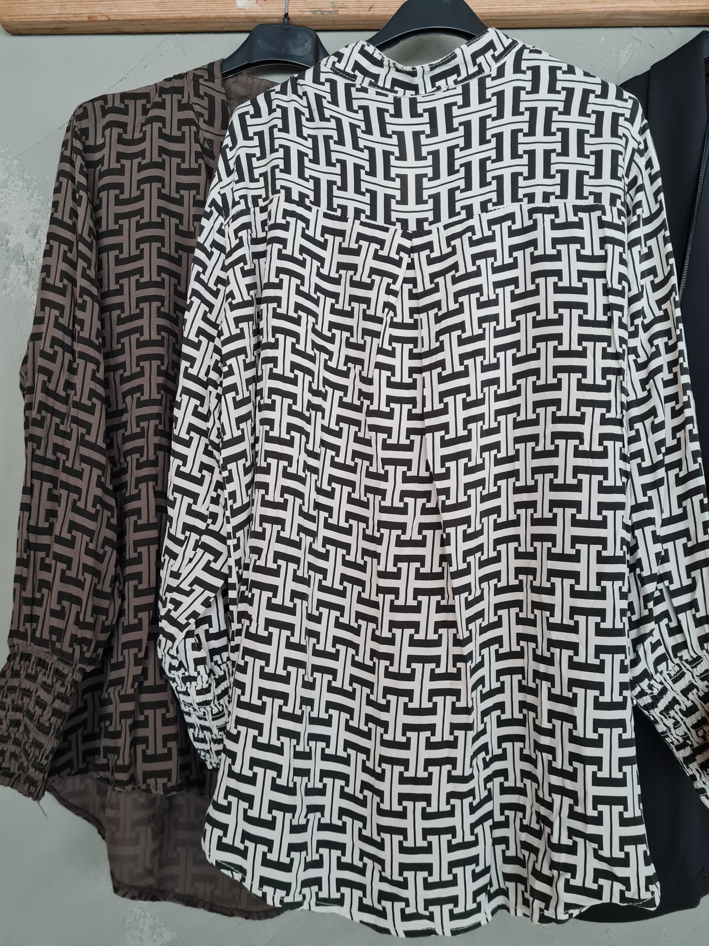 BLUS Julia mönstrad