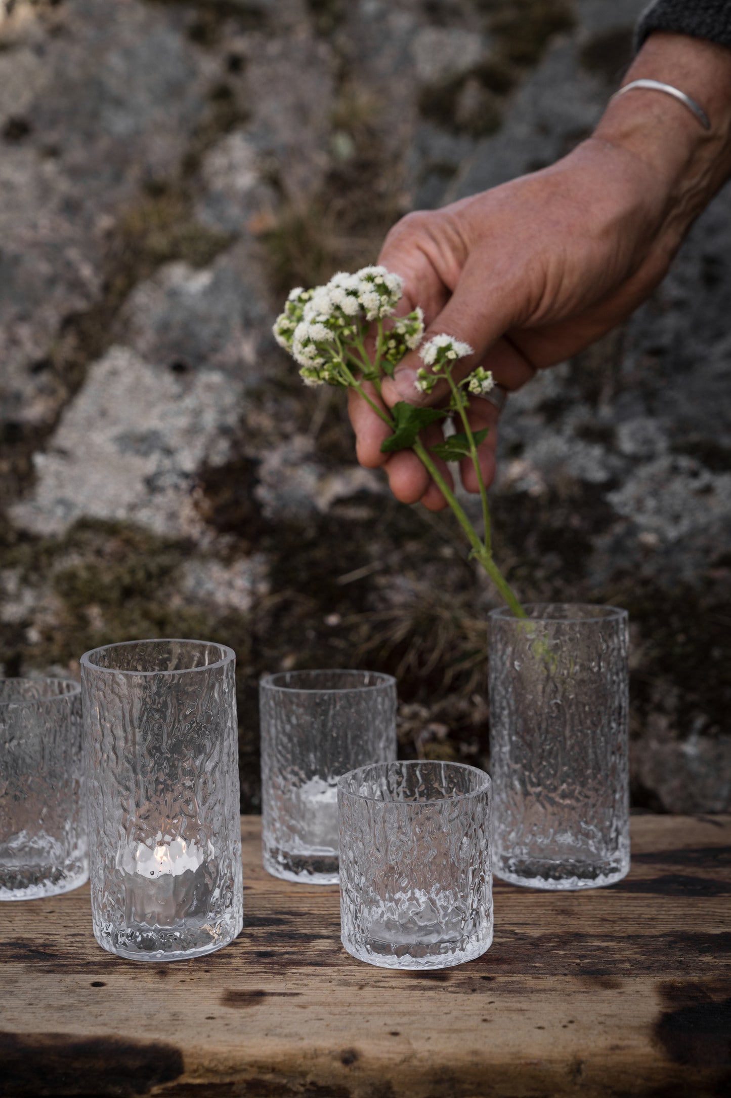 LJUSLYKTA/VAS mönstrat glas Liten ERNST