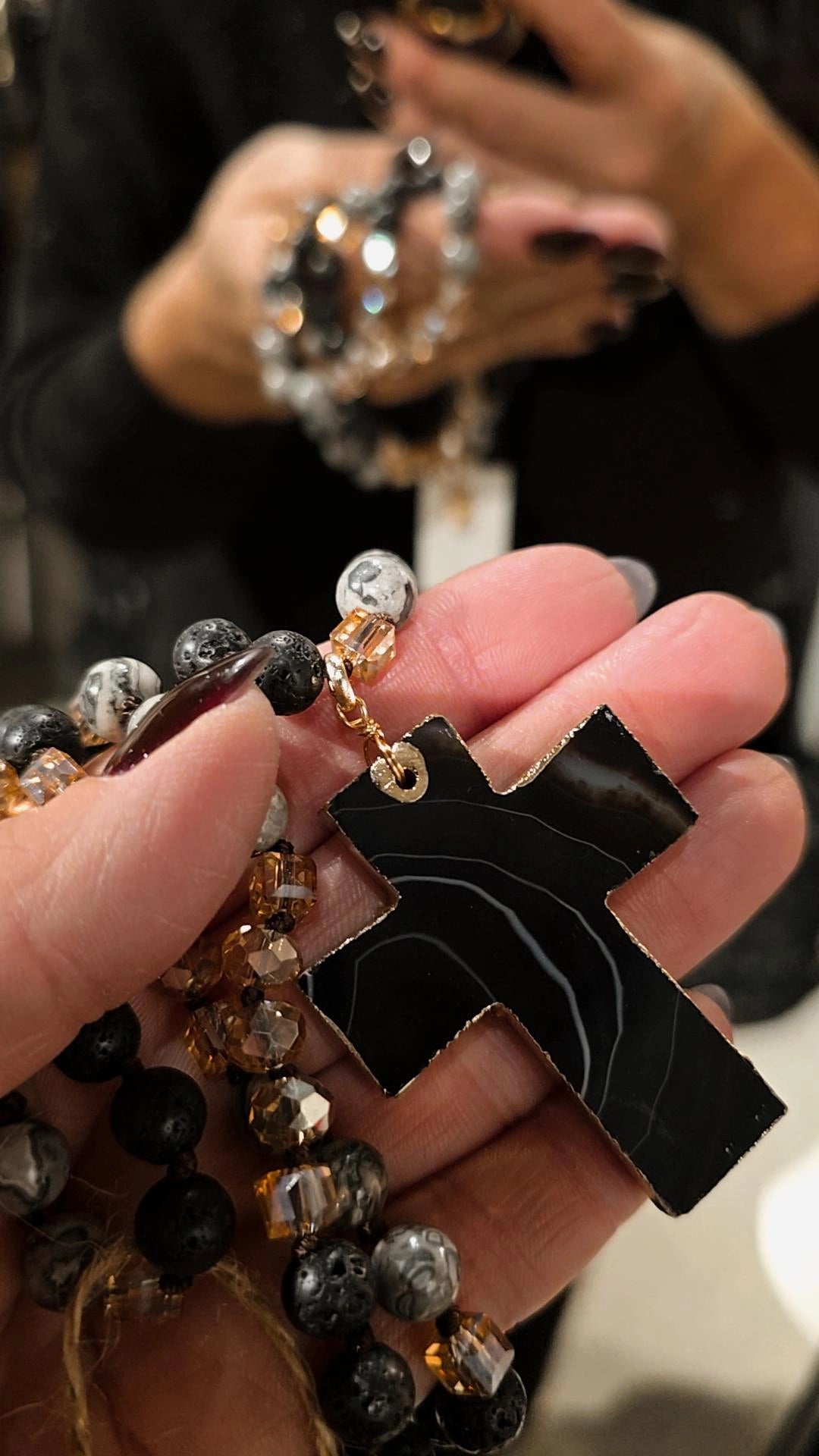 HALSBAND Kors Svart