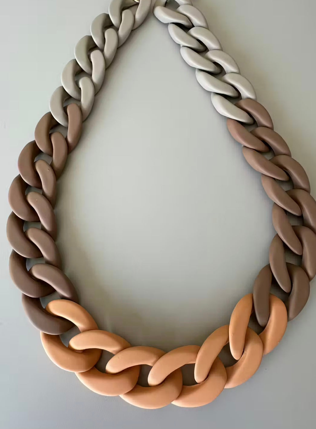 HALSBAND Brun/orange/beige Kedja