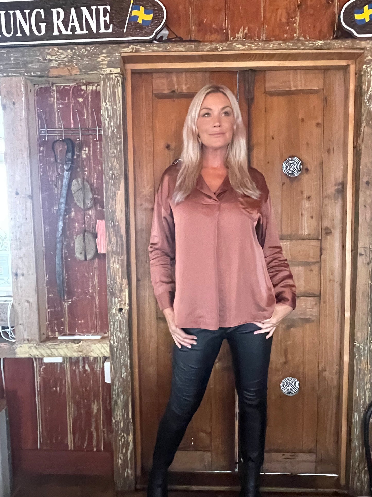 BLUS Allison svart