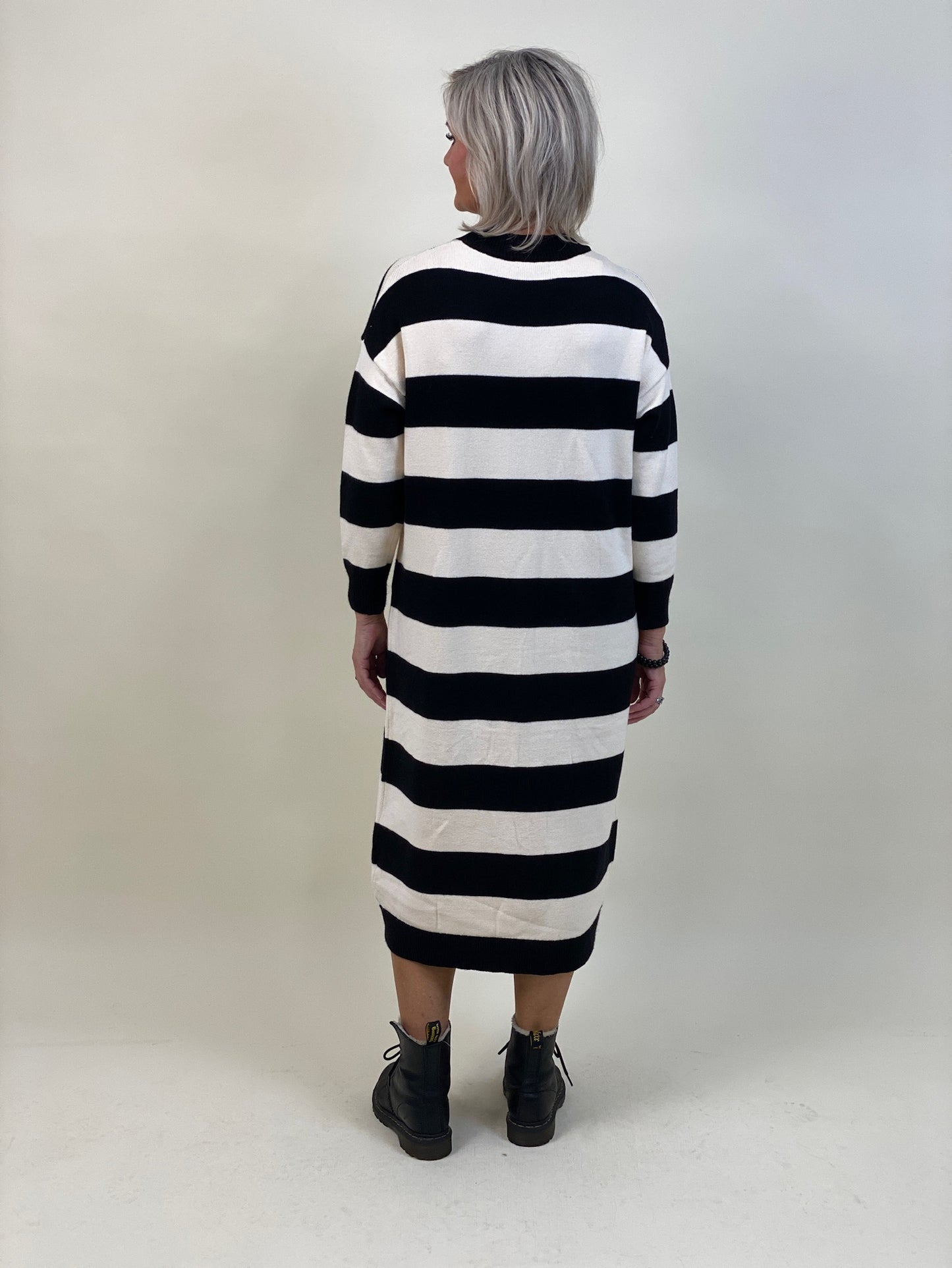 STICKAD KLÄNNING Bianca/offwhite