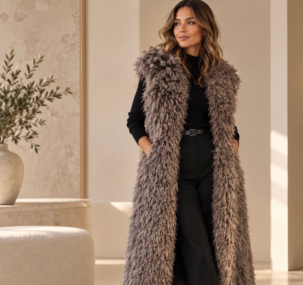 PÄLSVÄST Lång Taupe (KOMMER SNART)