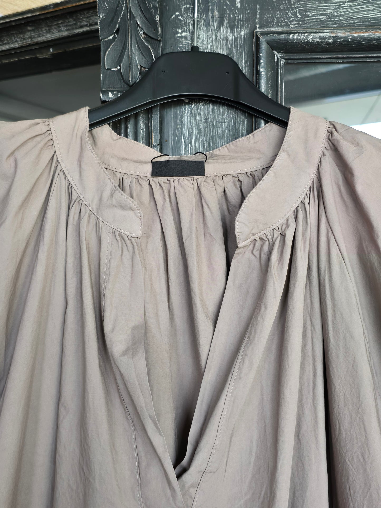KLÄNNING Ballongärm Taupe