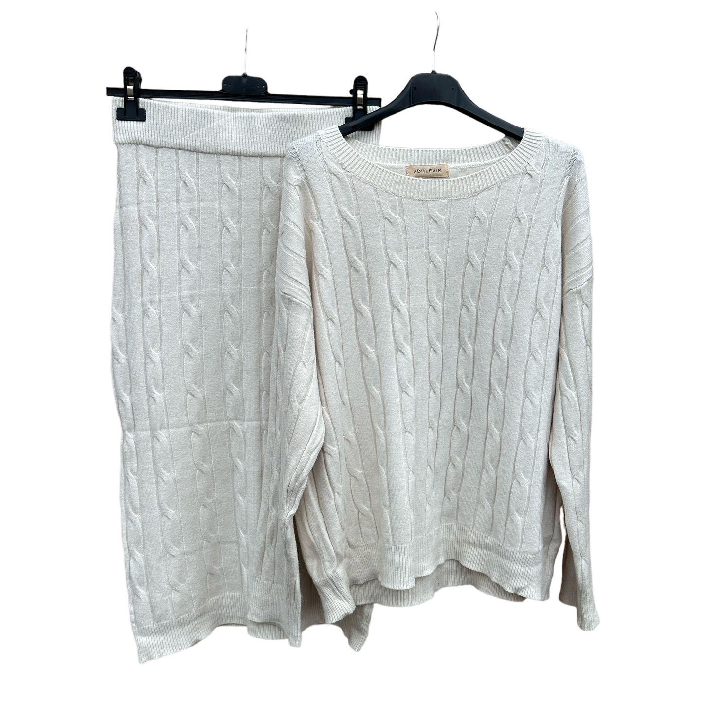 STICKAD TRÖJA & KJOL offwhite