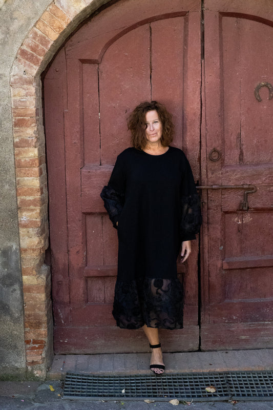 KLÄNNING Svart Spets