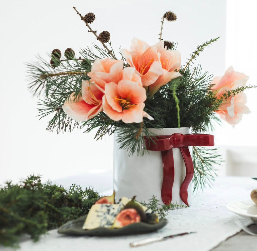 KRUKA Rosett Creme/röd Keramik (HÄMTAS I BUTIK)