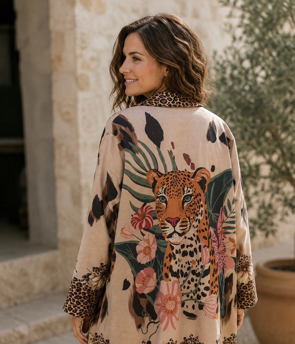 LOVE COAT Limited edition! 🤎 (kommer snart)