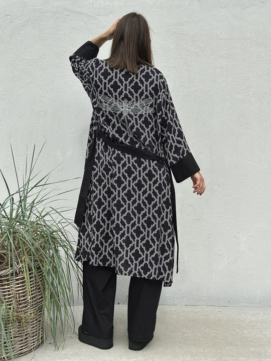 KIMONO YOLO svart/vit