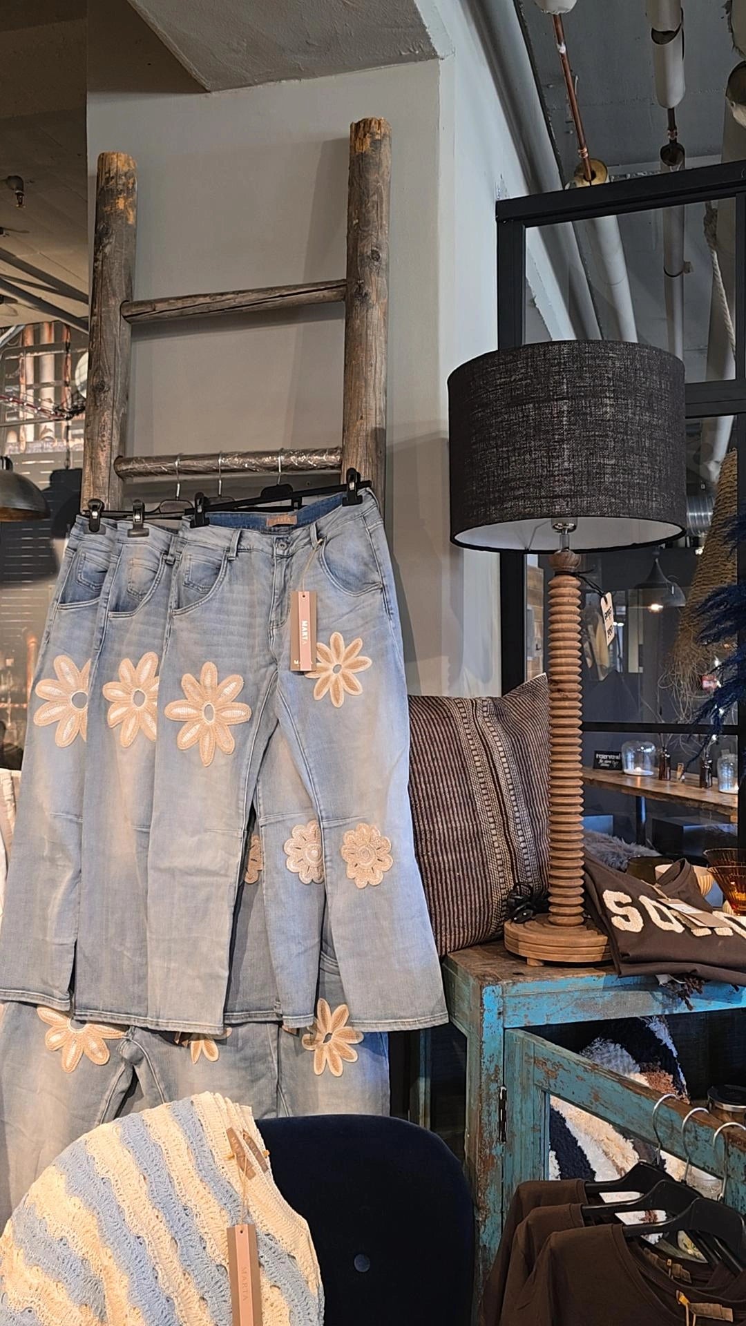 JEANS Flower Marta